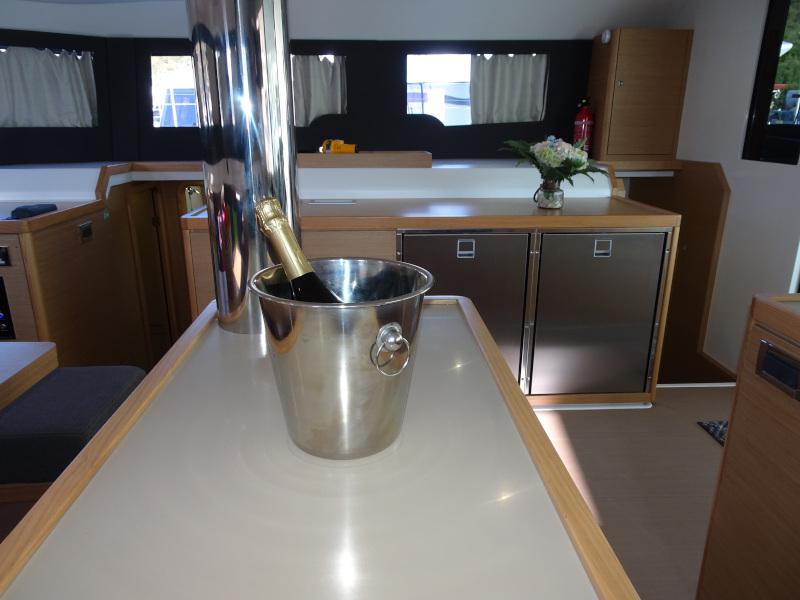 Book yachts online - catamaran - Dufour 48 Catamaran - NOX - BLUE HULL, AC+GEN., UNDERWATER LIGHTS - rent