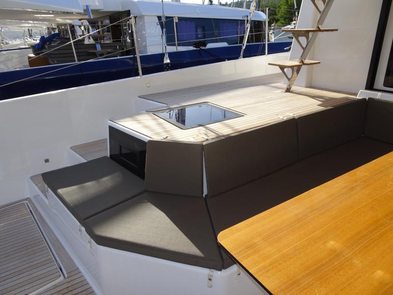 Book yachts online - catamaran - Dufour 48 Catamaran - NOX - BLUE HULL, AC+GEN., UNDERWATER LIGHTS - rent