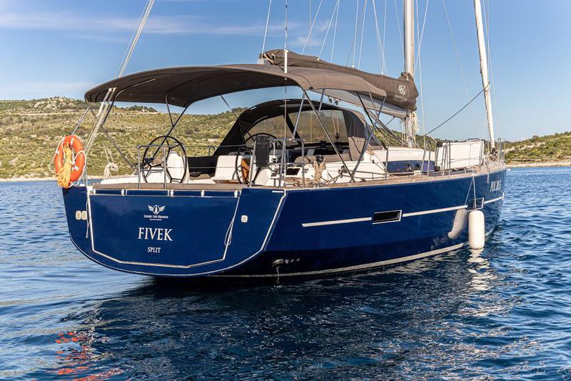 Book yachts online - sailboat - Dufour 460 Grand Large - FIVEK (aircondition, generator, blue hull) - rent