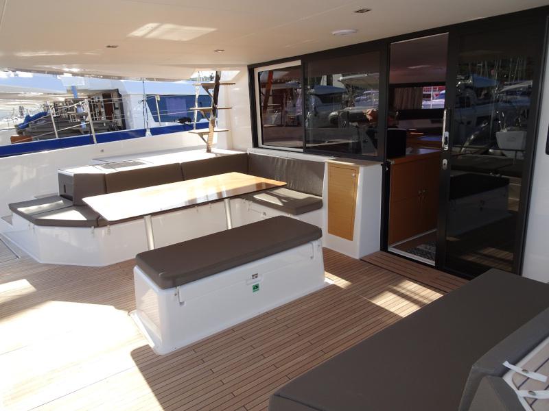 Book yachts online - catamaran - Dufour 48 Catamaran - YAM - BLUE HULL, AC+GEN., UNDERWATER LIGHTS - rent