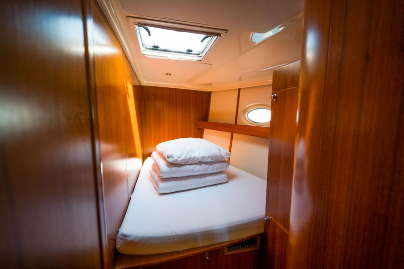 Book yachts online - sailboat - Elan 514 Impression - Lenka (sails 2015) - rent