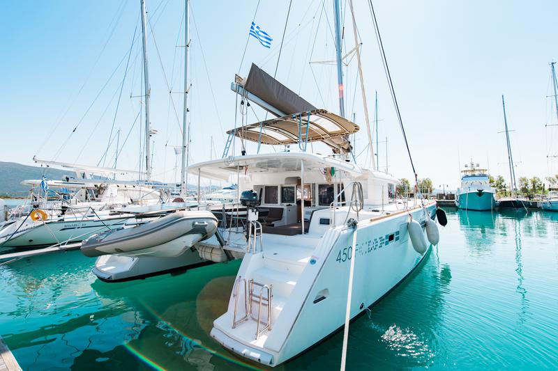 Book yachts online - catamaran - Lagoon 450  Flybridge - Athina (A/C - Generator) (Pax 12) (Rebuilt 2020) - rent
