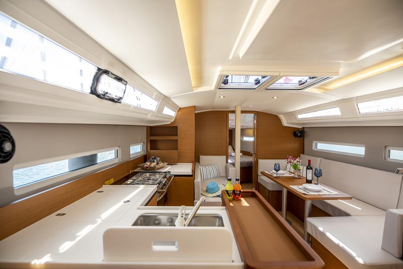 Book yachts online - sailboat - Sun Odyssey 410 - Garfish - rent