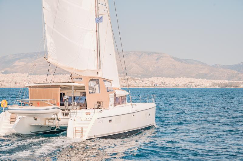 Book yachts online - catamaran - Lagoon 421 - Enjoy - rent