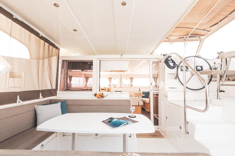 Book yachts online - catamaran - Lagoon 421 - Enjoy - rent