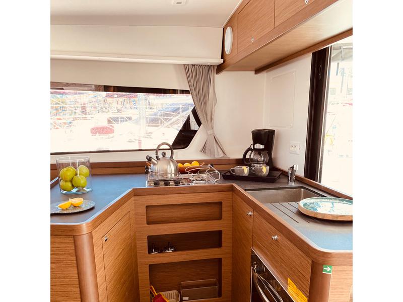 Book yachts online - catamaran - Lagoon 42 - Carpe Diem  - rent