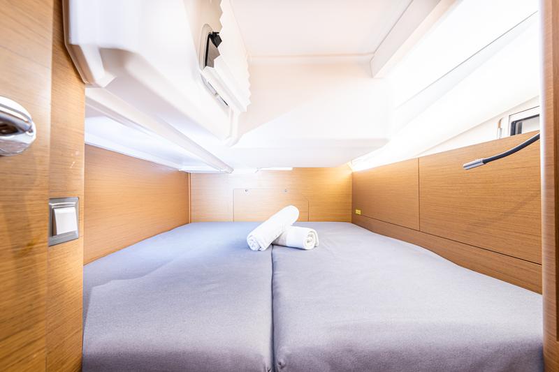 Book yachts online - sailboat - Sun Odyssey 440 - Soulmates - rent