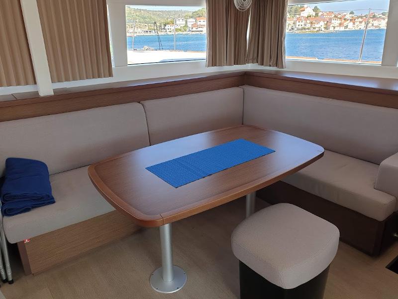 Book yachts online - catamaran - Lagoon 450 - Wentura - rent