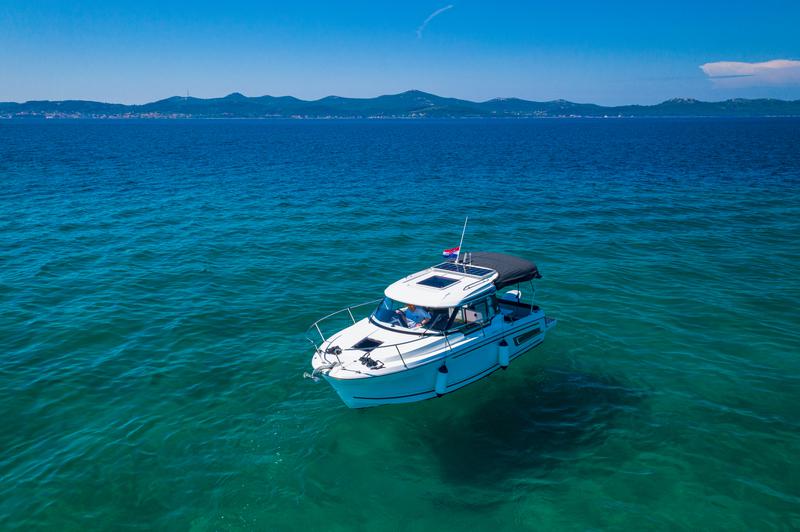 Book yachts online - motorboat - Merry Fisher 795 - Klapa - rent