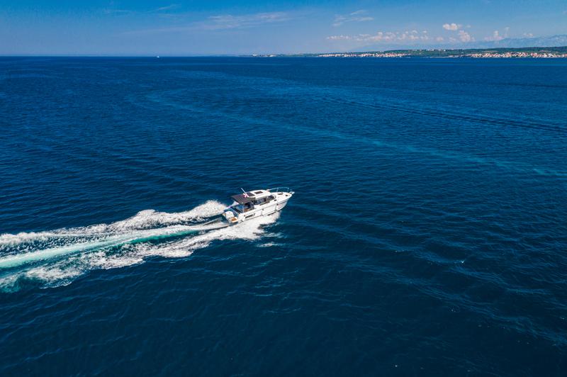 Book yachts online - motorboat - Merry Fisher 795 - Klapa - rent