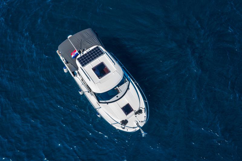 Book yachts online - motorboat - Merry Fisher 795 - Klapa - rent