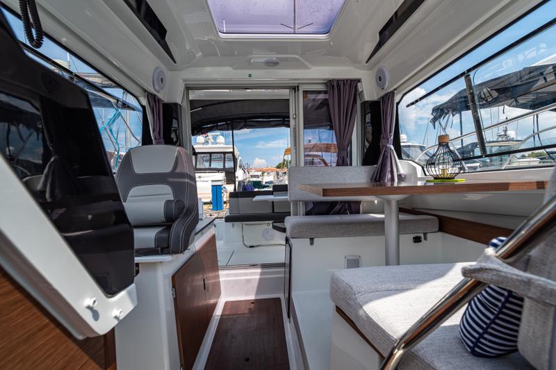 Book yachts online - motorboat - Merry Fisher 795 - Klapa - rent