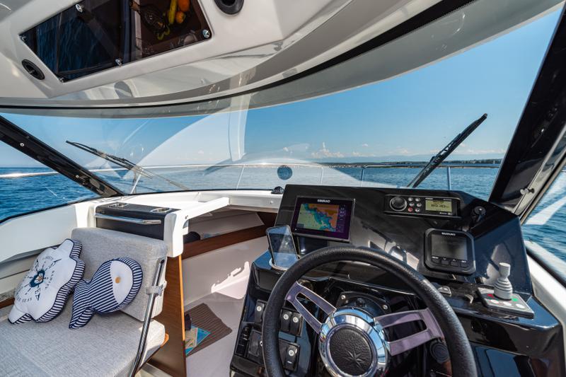 Book yachts online - motorboat - Merry Fisher 795 - Klapa - rent