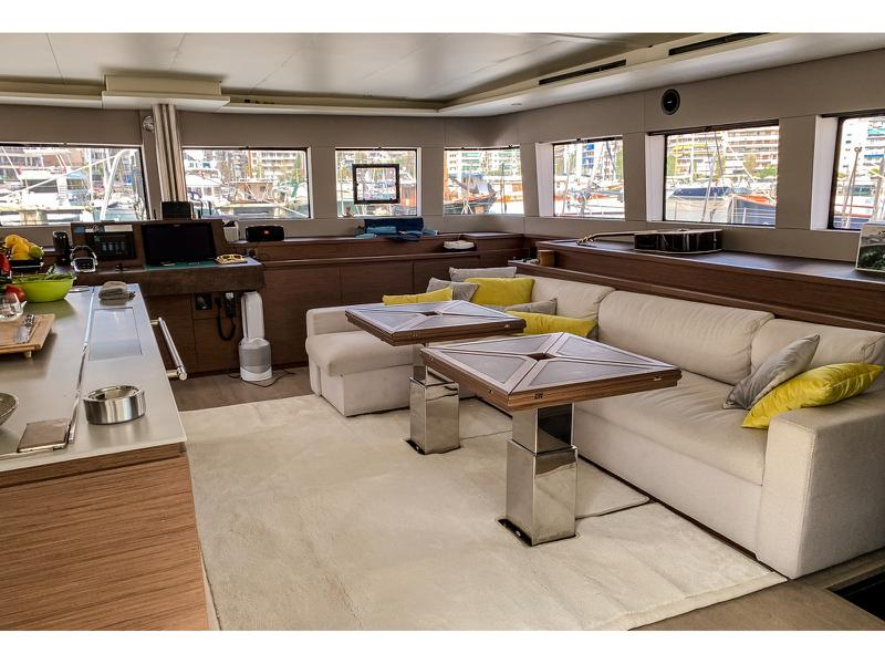 Book yachts online - catamaran - Lagoon 620 Essence - DUOLIFE - rent