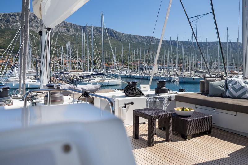 Book yachts online - catamaran - Lagoon 620 - TWIN - rent