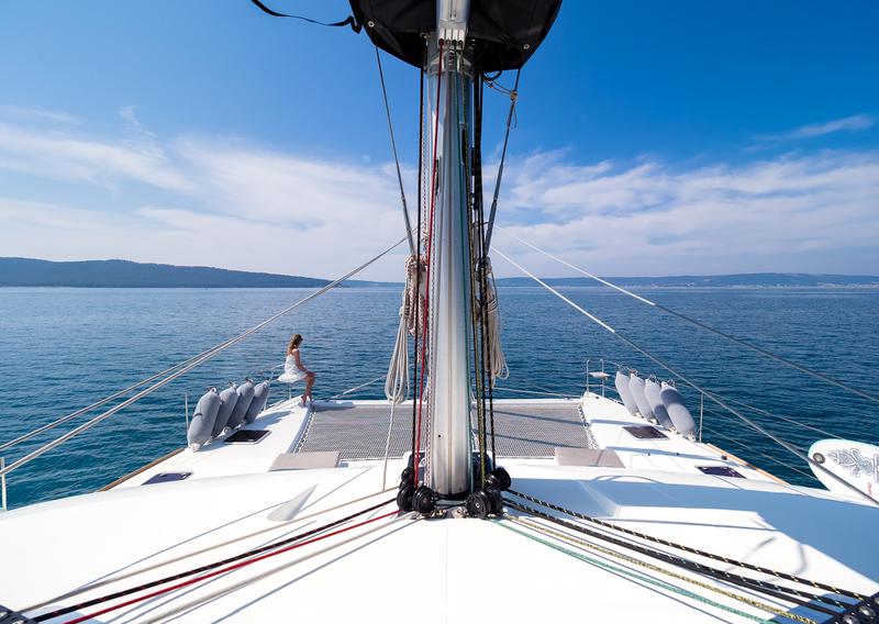 Book yachts online - catamaran - Lagoon 560 - ARCTIC QUEEN - rent