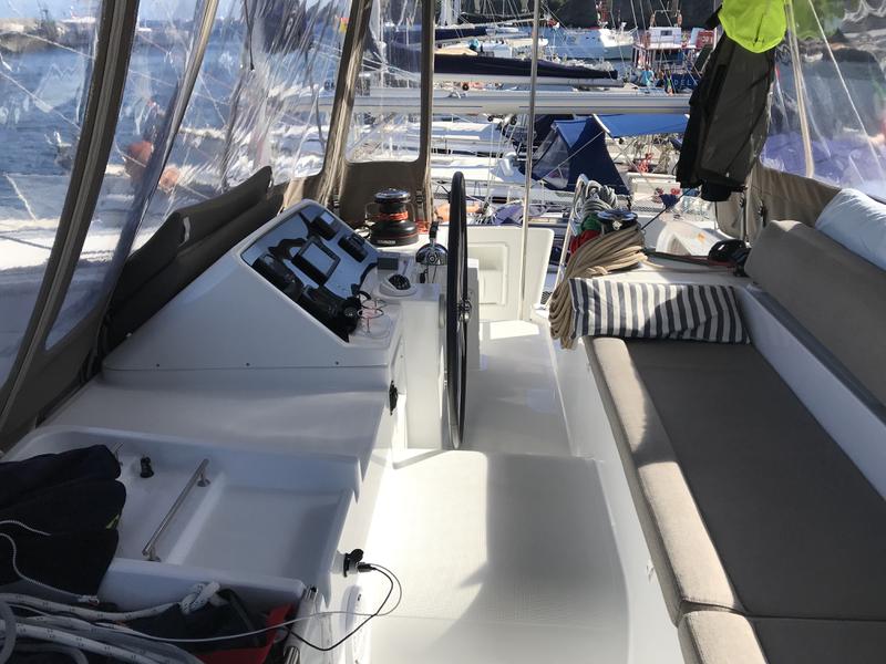 Book yachts online - catamaran - Lagoon 450F (A/C+WaterMaker+GEN) - Sunshine - rent