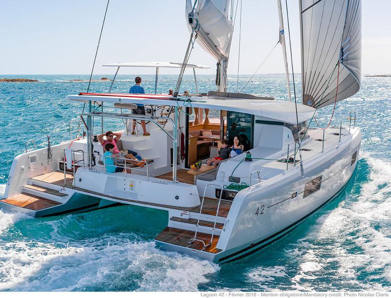 Book yachts online - catamaran - Lagoon 42 (A/C + WaterMaker) - Sunrise - rent