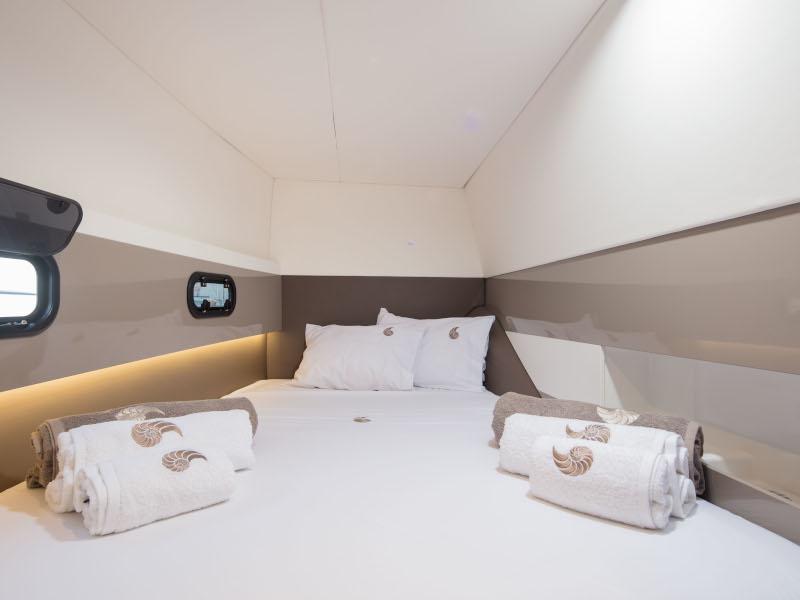 Book yachts online - catamaran - Bali 4.1 - ZIZI - rent