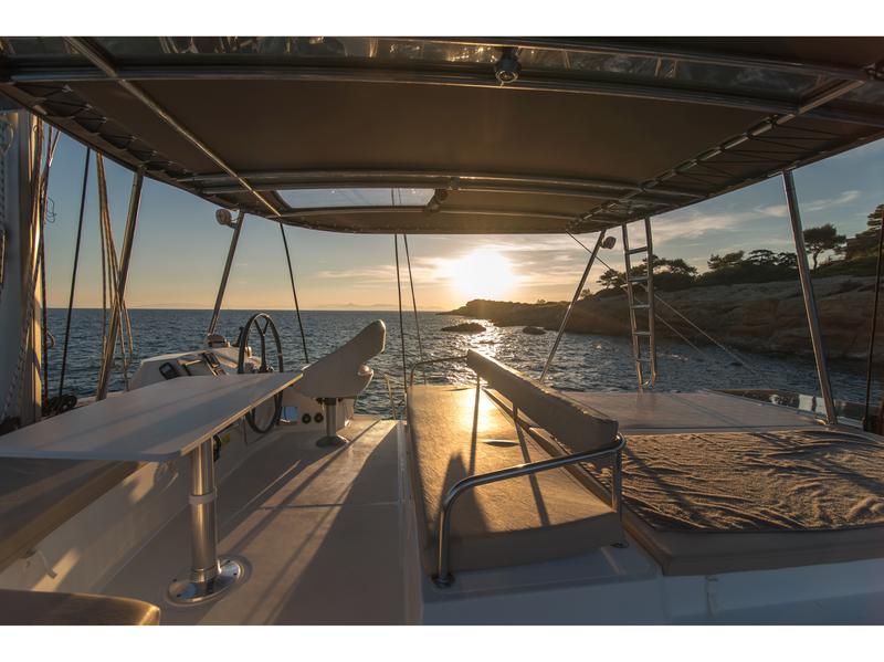 Book yachts online - catamaran - Bali 4.3 - Alina - rent