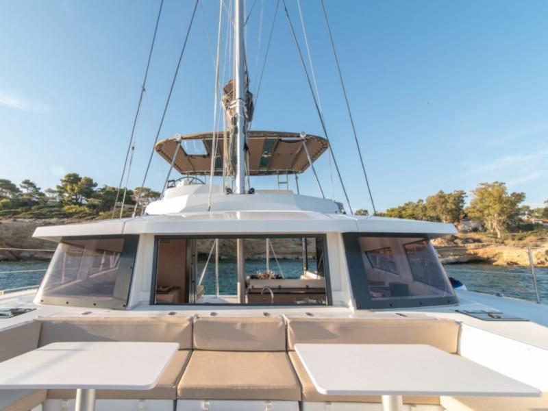 Book yachts online - catamaran - Bali 4.3 - Alina - rent