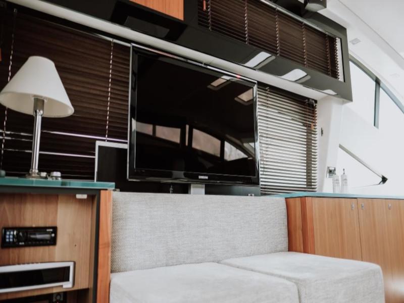 Book yachts online - motorboat - Sunseeker Predator 64 - Marita - rent