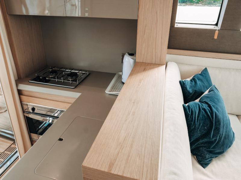 Book yachts online - motorboat - Monte Carlo 5 - Blizzard - rent