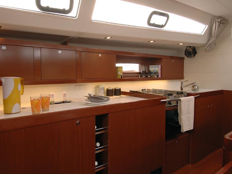 Book yachts online - sailboat - Oceanis 50 Family- 5+1 cab. - La Stella - rent