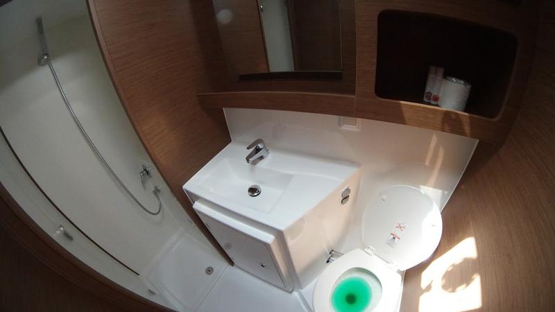 Book yachts online - catamaran - Lagoon 42 - Barchetta III - rent