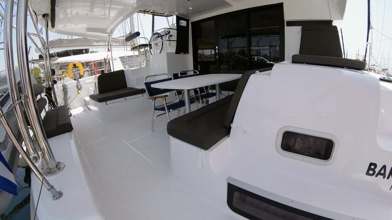 Book yachts online - catamaran - Lagoon 42 - Barchetta III - rent