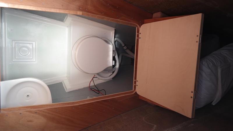 Book yachts online - catamaran - Lagoon 42 - Barchetta III - rent