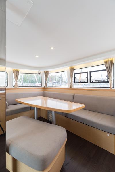 Book yachts online - catamaran - Lagoon 42 - Barchetta II - rent