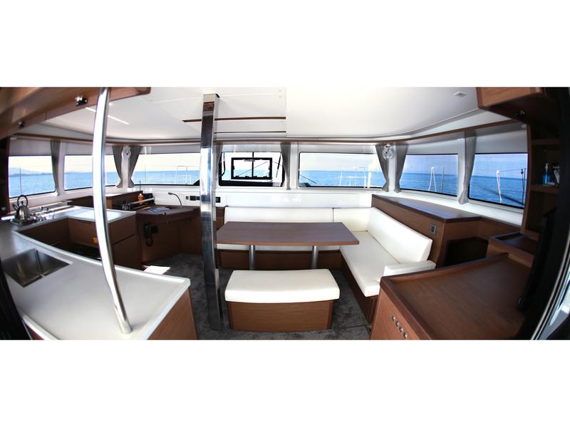 Book yachts online - catamaran - Lagoon 46 - Barchetta IV - rent