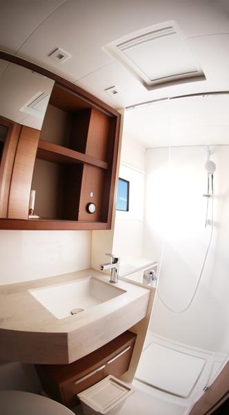 Book yachts online - catamaran - Lagoon 46 - Barchetta IV - rent