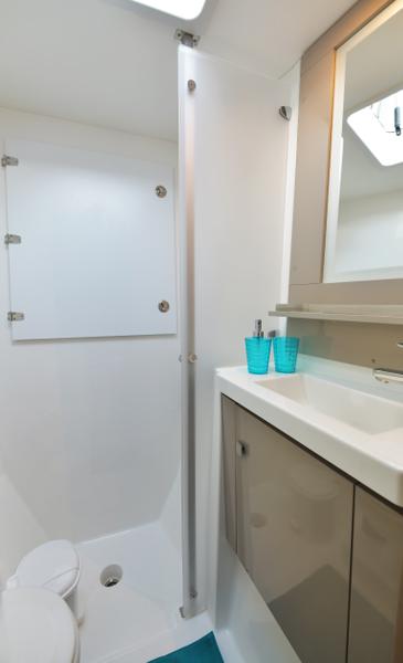 Book yachts online - catamaran - Saona 47 - Eclipsea - rent