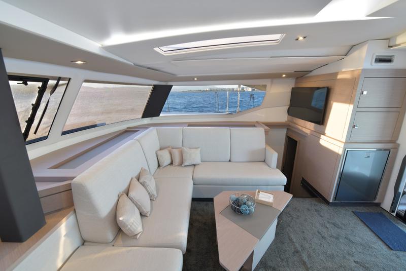 Book yachts online - catamaran - Saona 47 - Eclipsea - rent