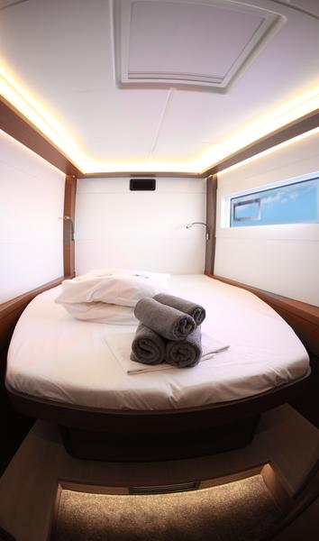 Book yachts online - catamaran - Lagoon 46 - Barchetta V - rent