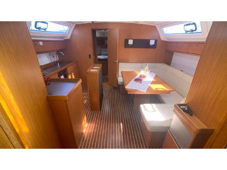 Book yachts online - sailboat - Bavaria Cruiser 46 - Blizzard - rent