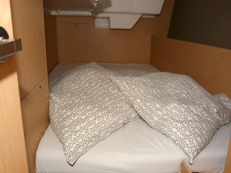 Book yachts online - sailboat - Oceanis 38 - Olli - rent