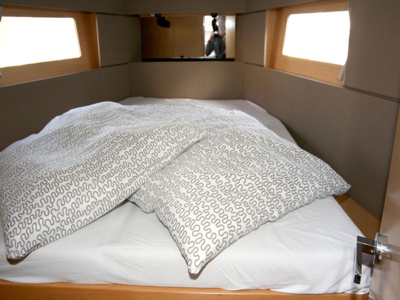 Book yachts online - sailboat - Oceanis 38 - Olli - rent