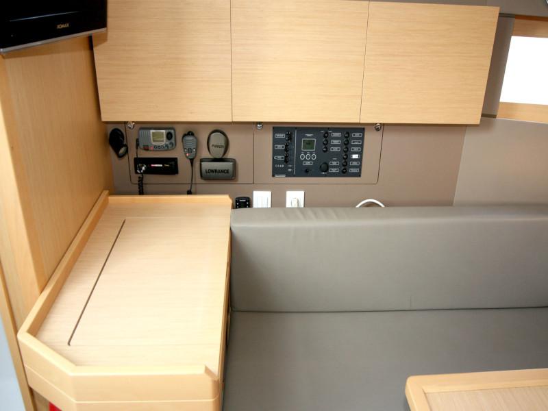 Book yachts online - sailboat - Oceanis 38 - Olli - rent