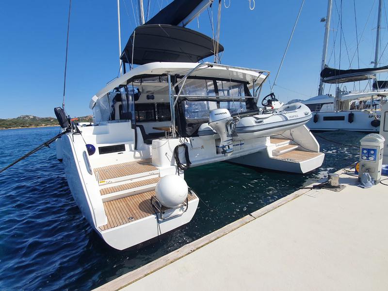 Book yachts online - catamaran - Lagoon 46 - Sbronzo - rent
