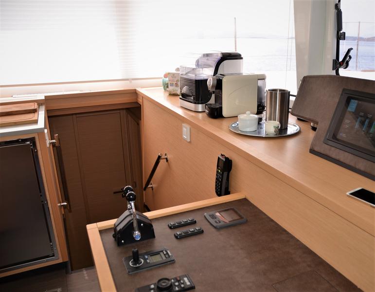 Book yachts online - catamaran - Lagoon 560 S2 - Taipan - rent