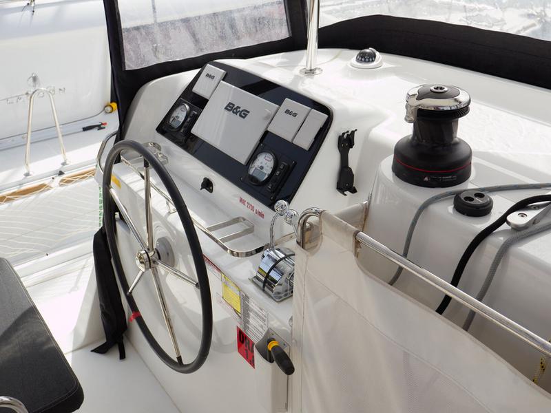 Book yachts online - catamaran - Lagoon 42 - GALAPAGOS - rent