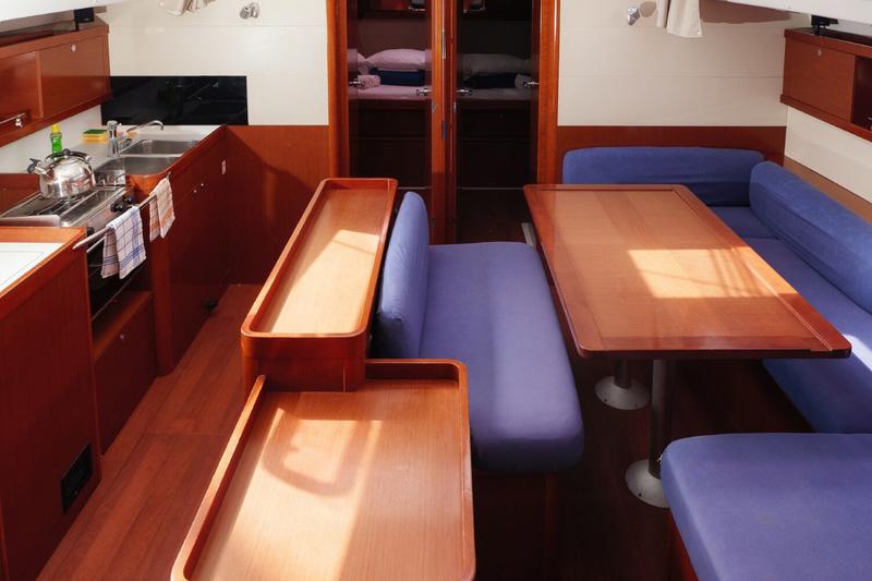 Book yachts online - sailboat - Oceanis 50 Family - GANGES - rent