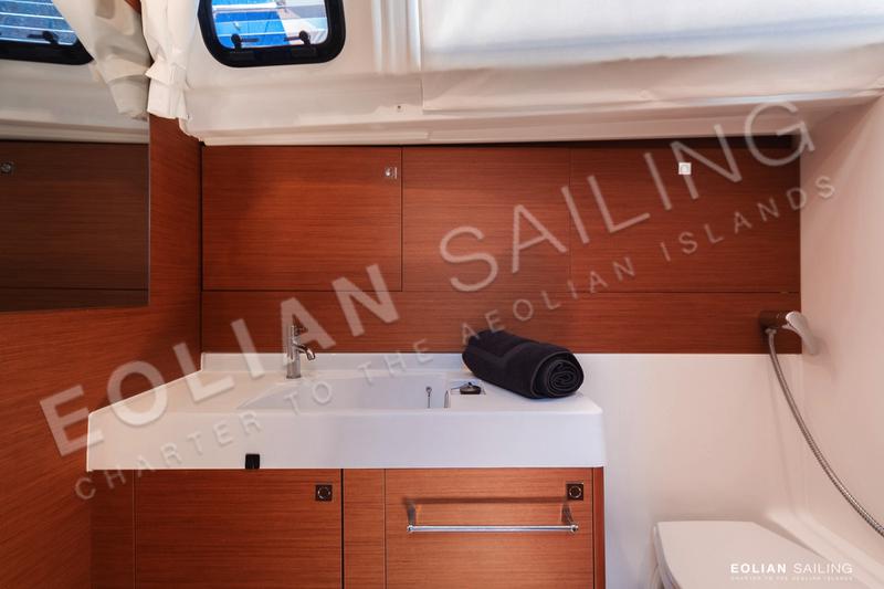 Book yachts online - sailboat - Sun Odyssey 519 - Montecarlo - rent