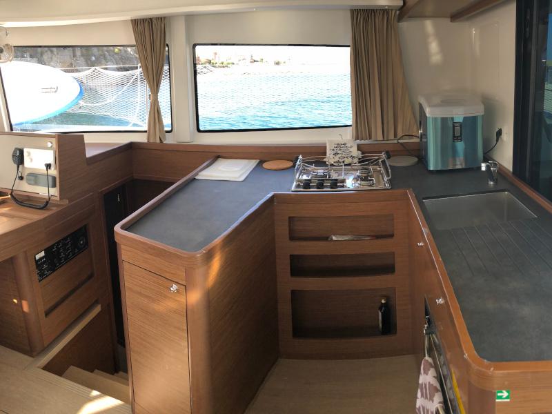Book yachts online - catamaran - Lagoon 42 - Alchemy - rent