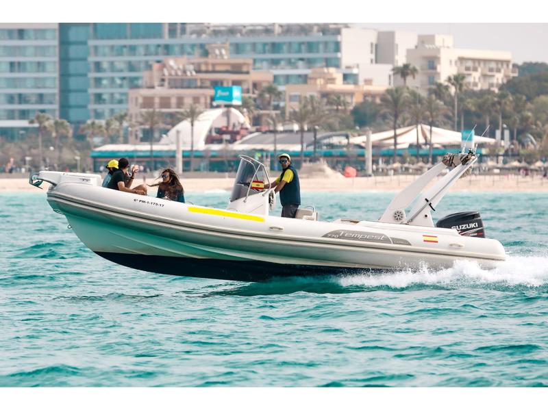 Book yachts online - motorboat - Tempest 770 Sun - Smile I - rent