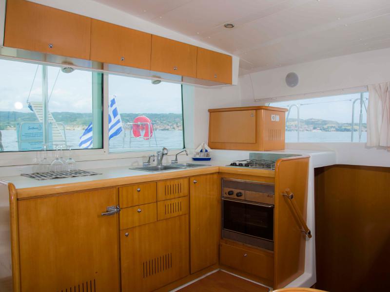 Book yachts online - catamaran - Lagoon 420 - Dynamis - rent