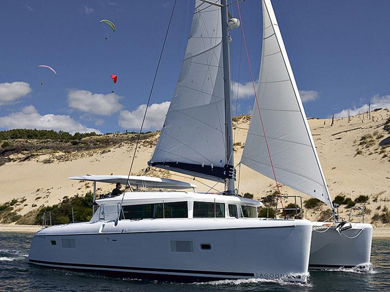 Book yachts online - catamaran - Lagoon 420 - Dynamis - rent